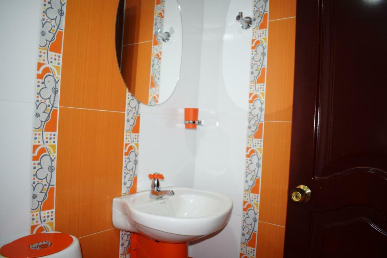 Hotel Londres Pasto Buitenkant foto