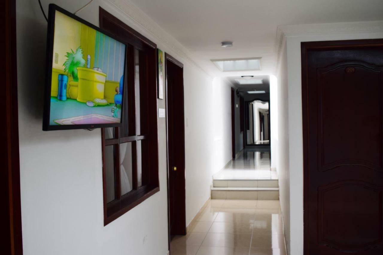 Hotel Londres Pasto Buitenkant foto
