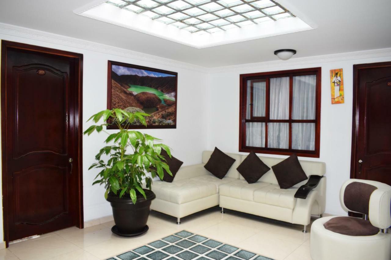 Hotel Londres Pasto Buitenkant foto