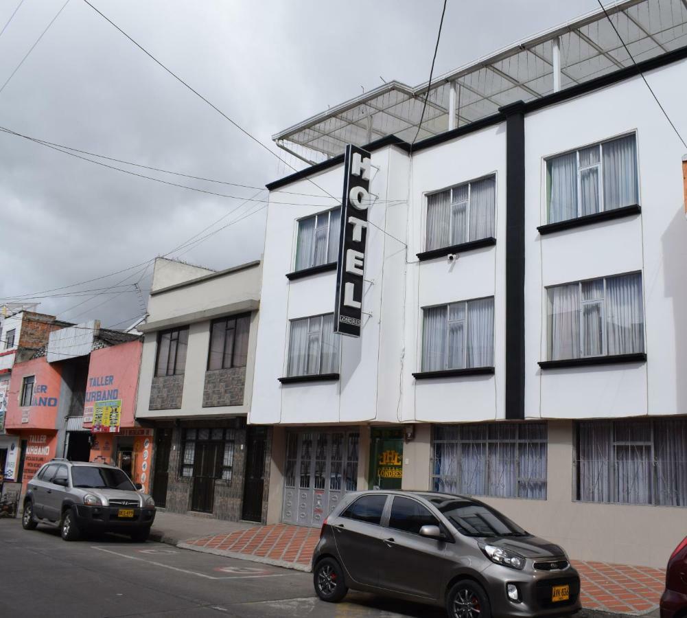 Hotel Londres Pasto Buitenkant foto